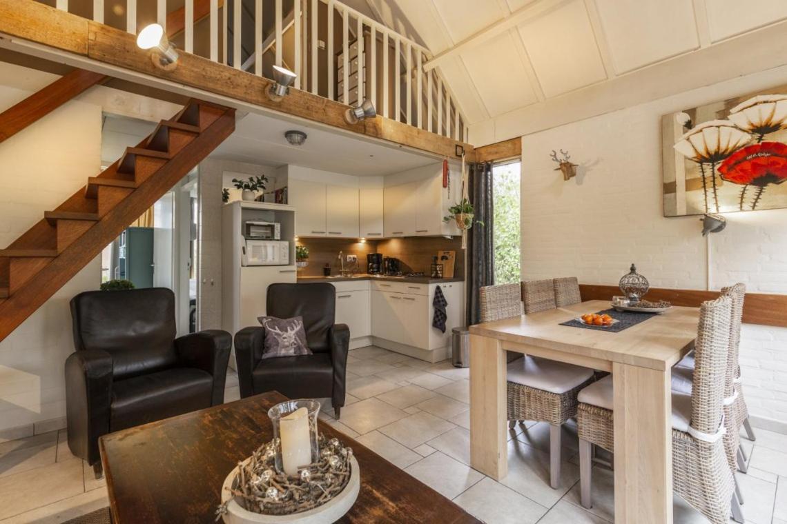Rustig Gelegen Woning In Het Groen Nr 140 Simpelveld Eksteriør billede