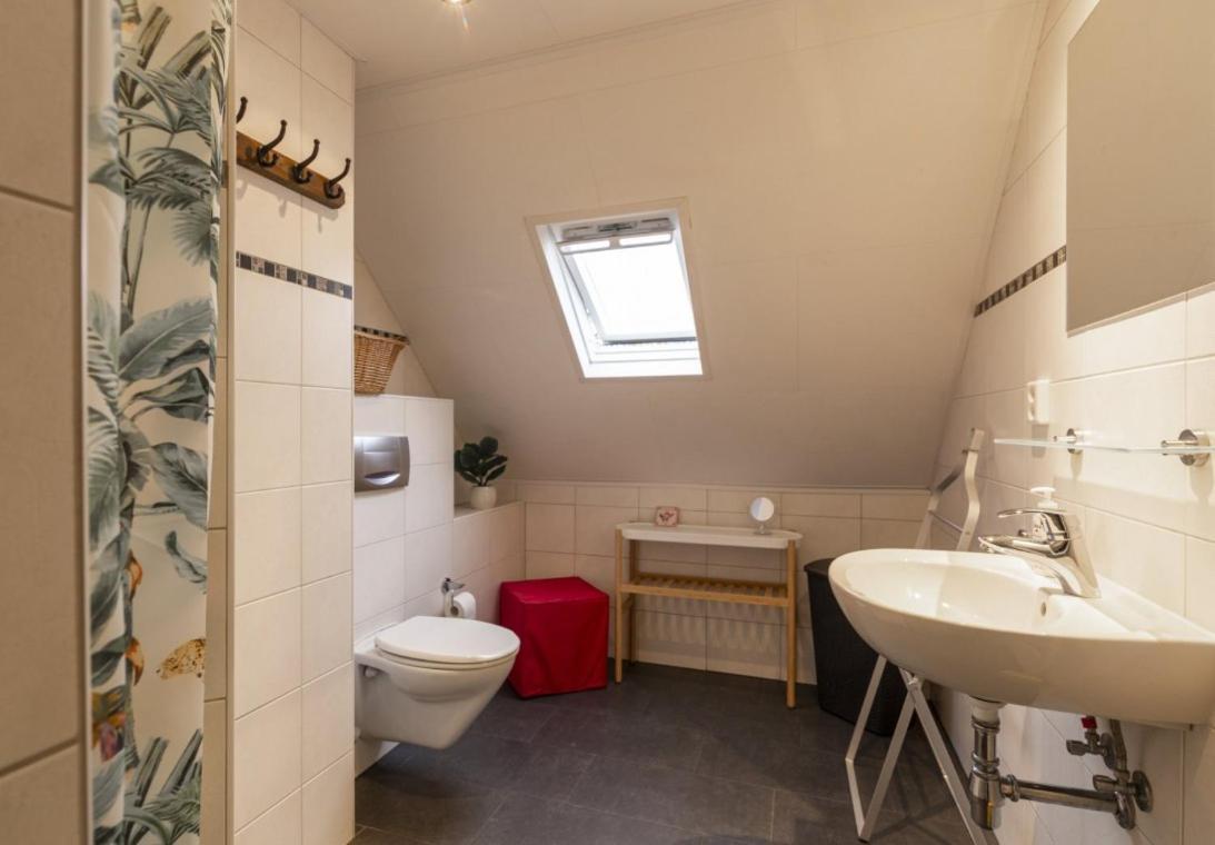 Rustig Gelegen Woning In Het Groen Nr 140 Simpelveld Eksteriør billede